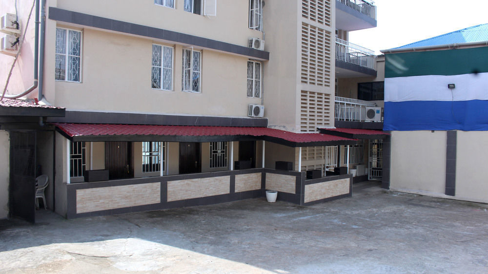 Metro Hotel Freetown Exterior foto